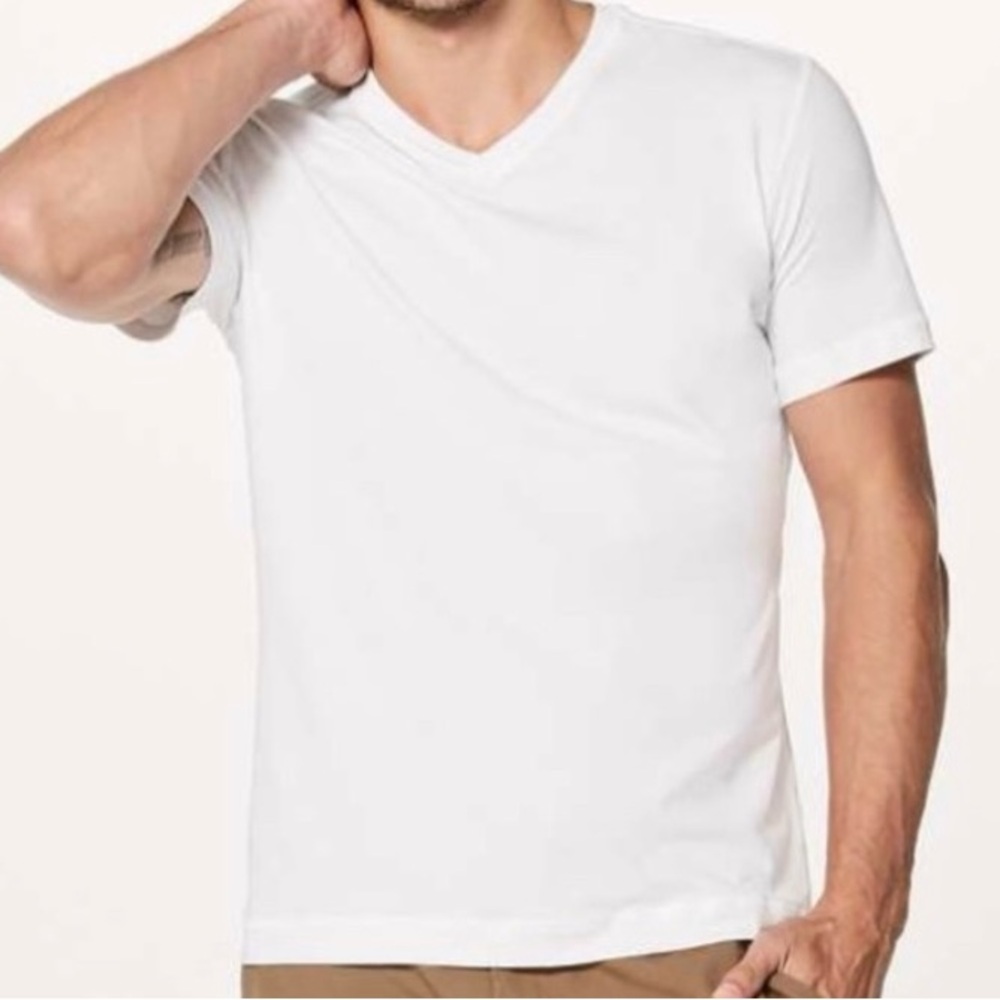 Lululemon athletic Men’s 5 Year Basic V Neck Tee White size XL